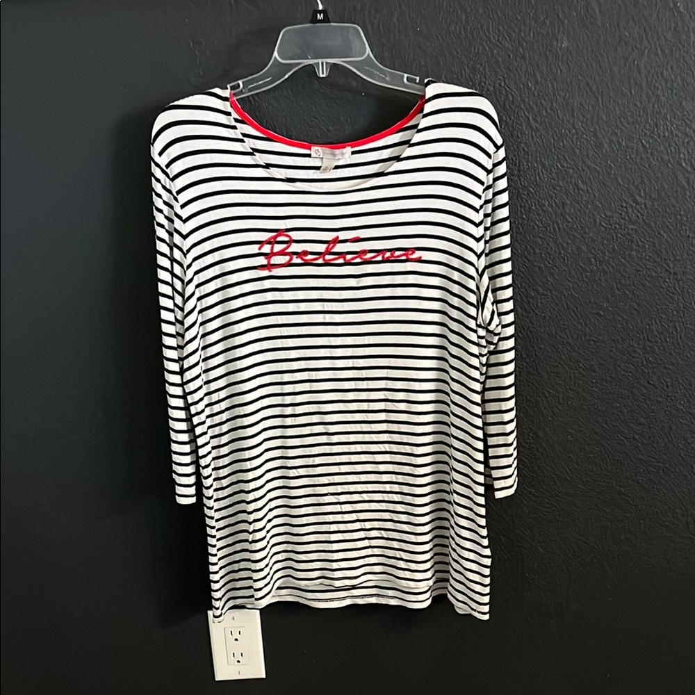 Women’s Dress Barn Top